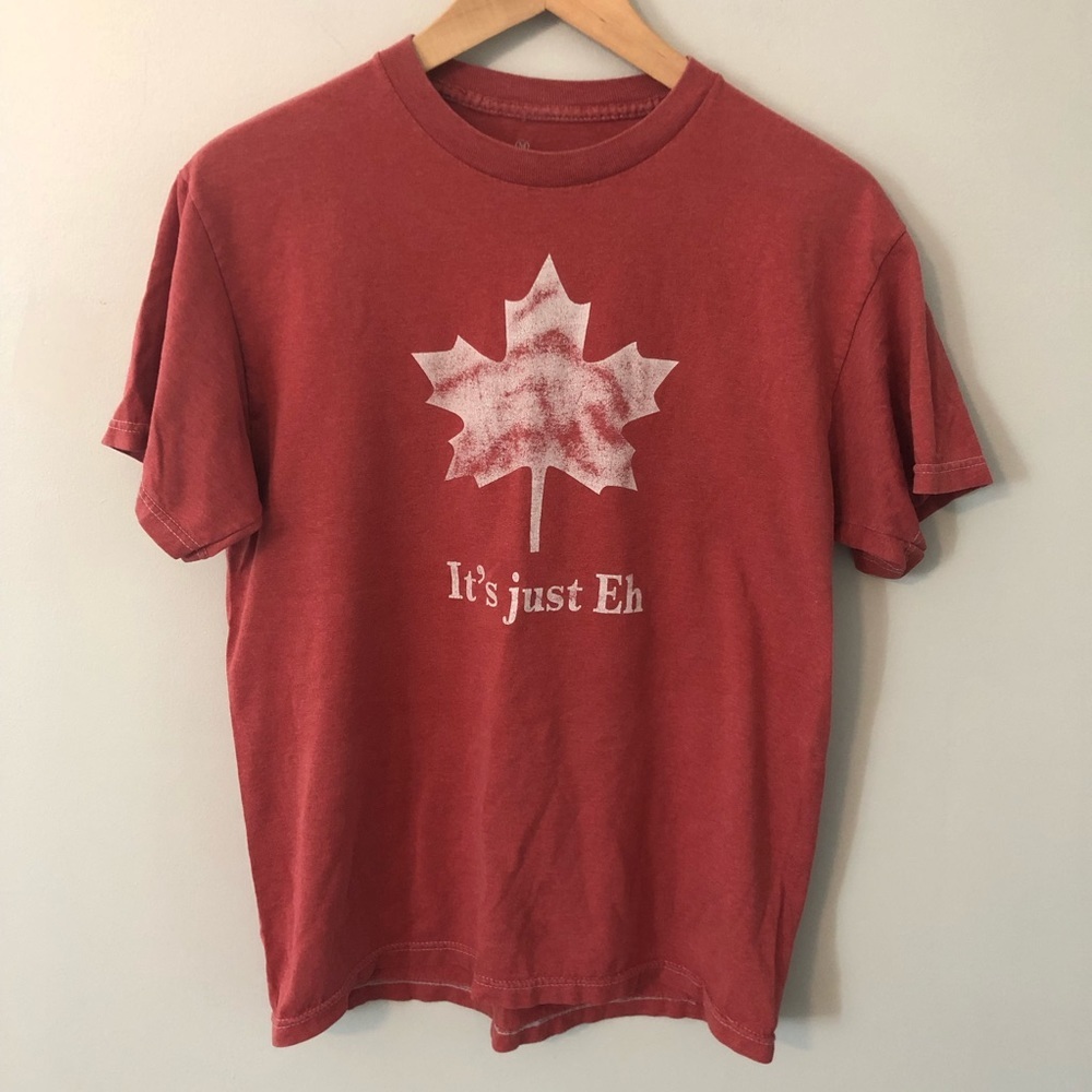 Vintage inspired “It’s Just Eh” Maple Leaf Tee 🇨🇦
